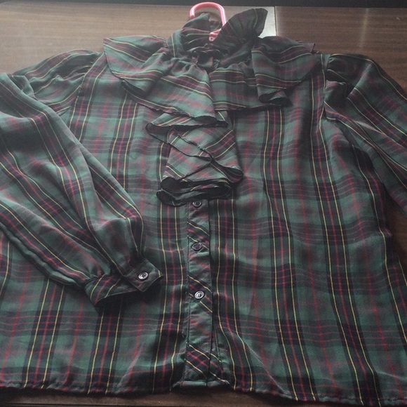 Weathervane Size 6 Green Plaid Polyester Button Down Blouse with Ruffle Neck. - Picture 2 of 6